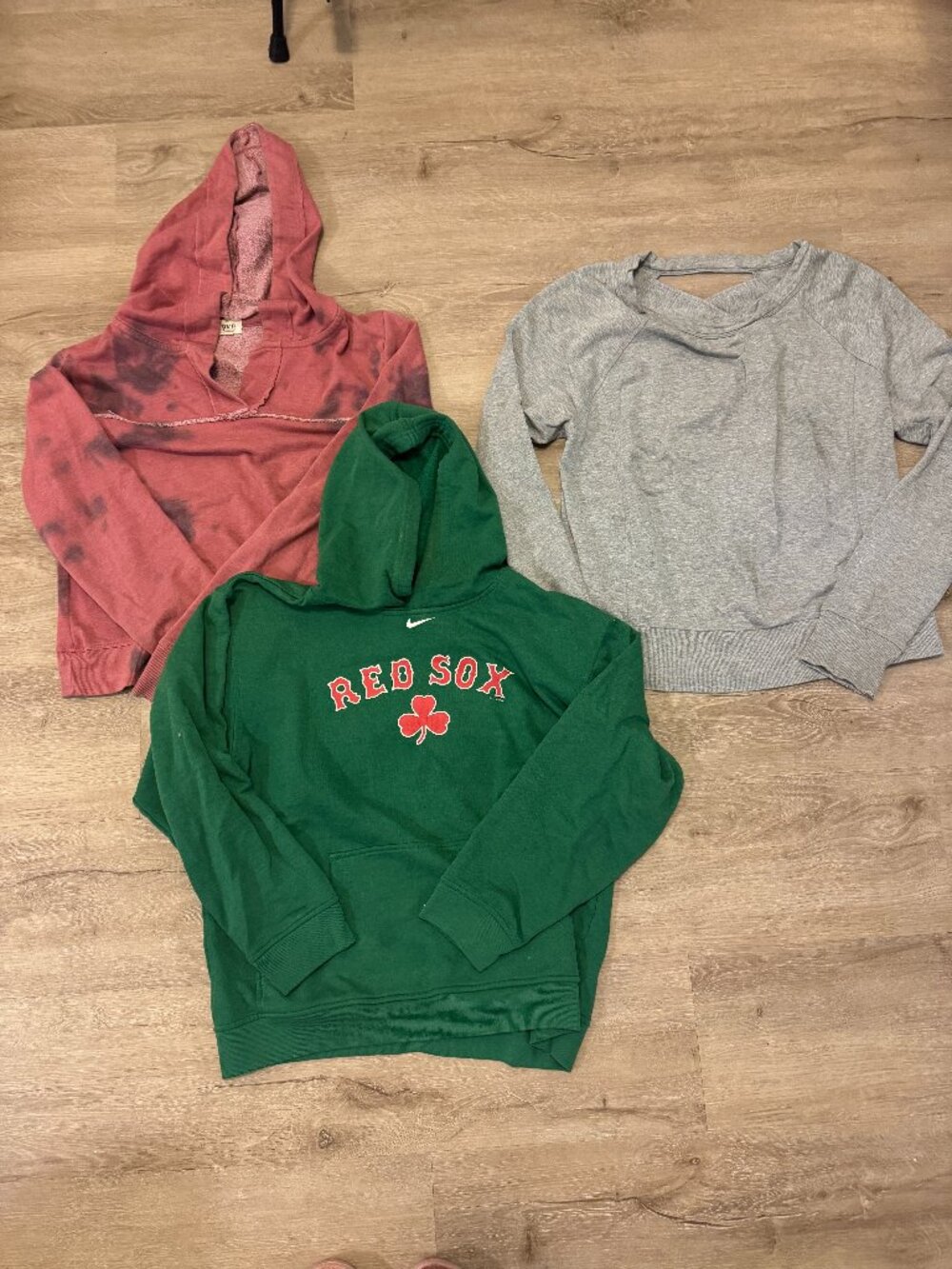 🧥 Bundle Lot of 3 Sweatshirts – Nike / BKE / Zella